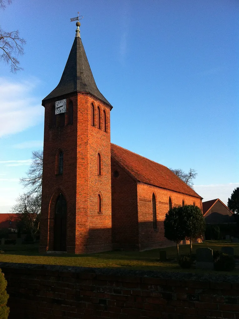 Dorfkirche in Böhne (Havelland), Ansicht von der Straße