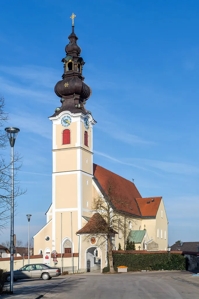 The catholic parish church of Gunskirchen was erected in the late gothic era. In 1775 it was modificated in baroque style.