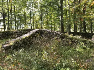 Sola castle ruins