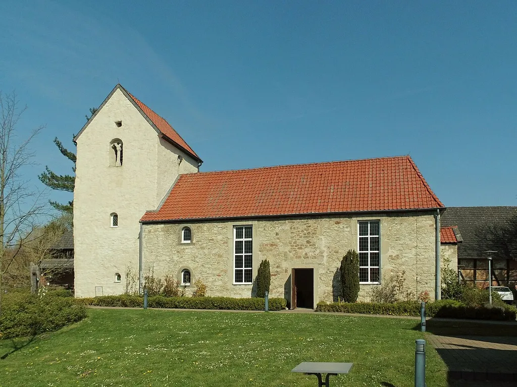 Die evangelisch-lutherische Kirche Zum Heiligen Leiden Christi zu Braunschweig, Stadtteil Stöckheim.