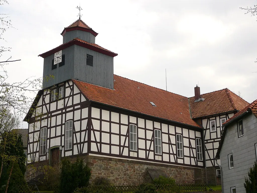 Fachwerkkirche im Ortsteil Hettensen der Stadt Hardegsen, erbaut 1793