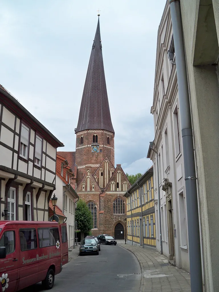 Marienkirche in Salzwedel, seen from north (Jenny-Marx-Straße)