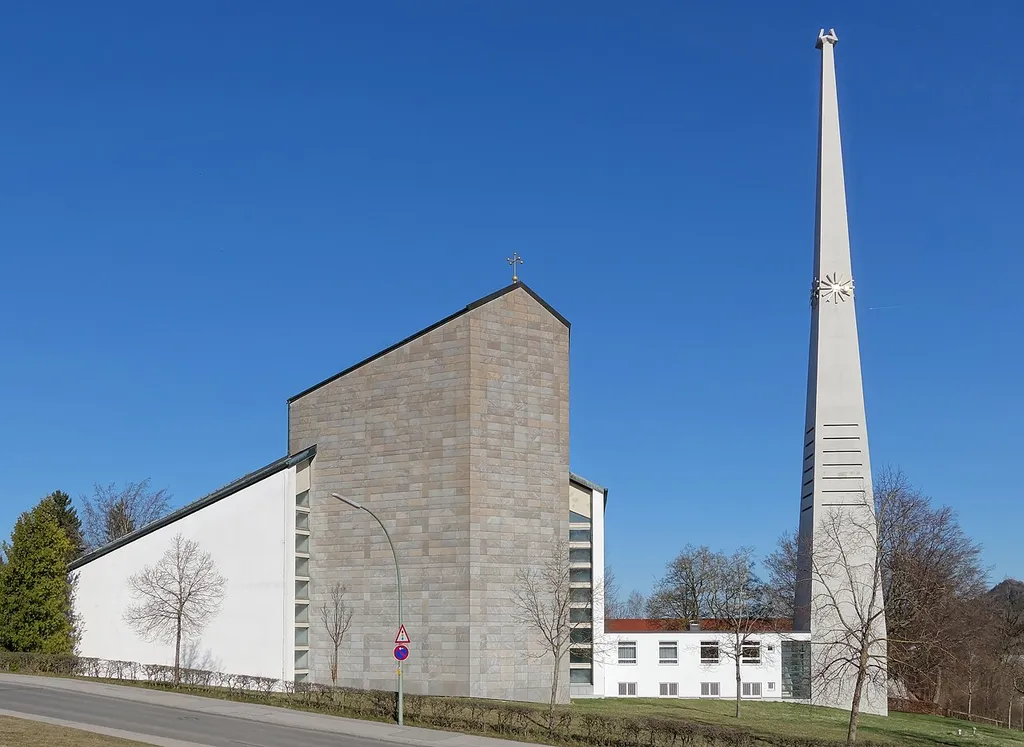 Stadtpfarrkirche Verklärung Christi im Schongauer Westen, Ansicht von Westen