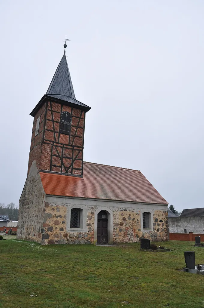 Vahrholz ist ein Ortsteil der Ortschaft und Stadt Kalbe (Milde) im Altmarkkreis Salzwedel in Sachsen-Anhalt.