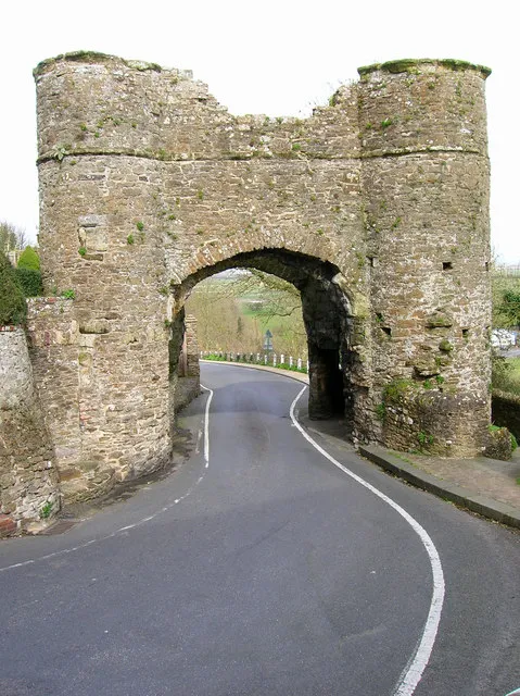 Strand Gate One of four gates built to serve the medieval new town of Winchelsea in 1286. This gate originally led to the town's harbour only.