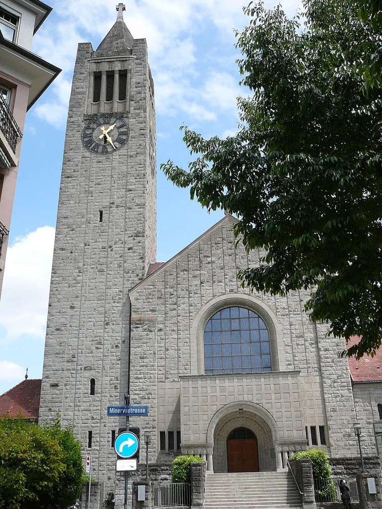 Römisch-katholische Kirche St. Anton Zürich-Hottingen, Frontansicht