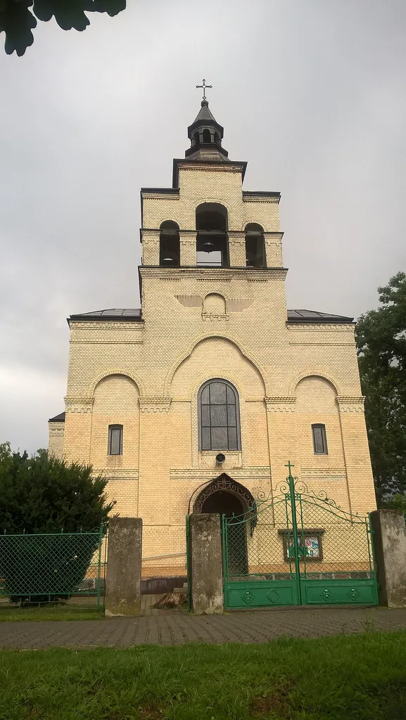 Kościół parafialny w Biszczy, dawna cerkiew