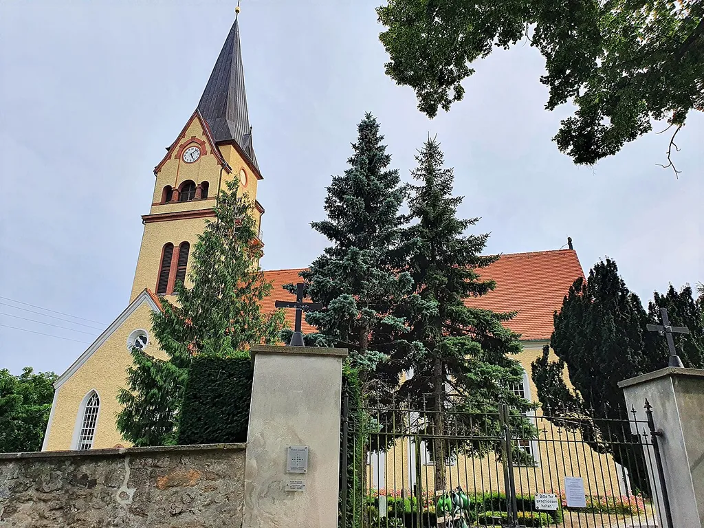 Kulturdenkmal Sachsen: Dorfkirche, Schillerstraße 15 in Hohnstädt (Grimma)