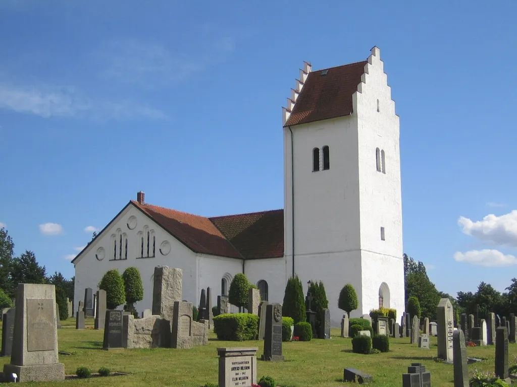Skurups kyrka från norr. Bilden tagen av mig själv 26 juli 2005.