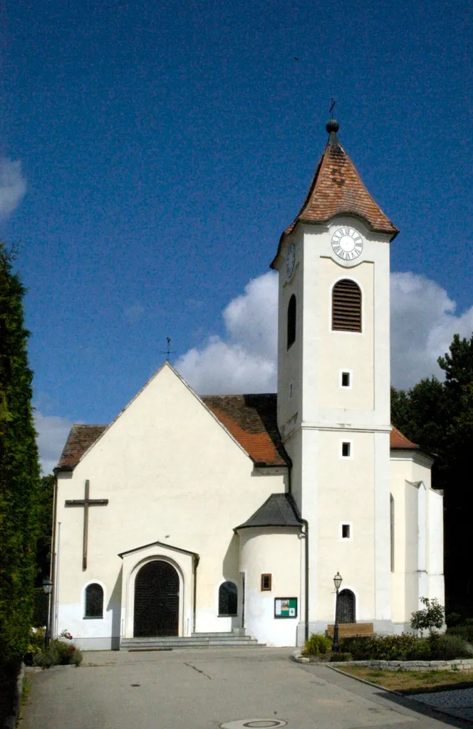 Kath. Pfarrkirche hl. Martin in Oberthern, Gemeinde Heldenberg