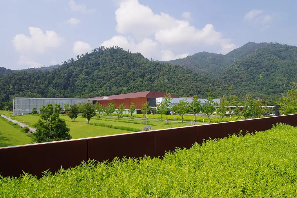島根県出雲市大社町にある島根県立古代出雲歴史博物館外観