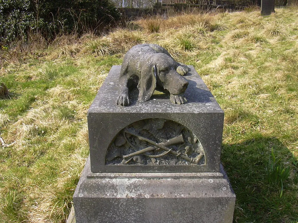 Funerary monument to Methuselah Yates, huntsman, of Newchurch, Lancashire in St Nicholas churchyard, Newchurch