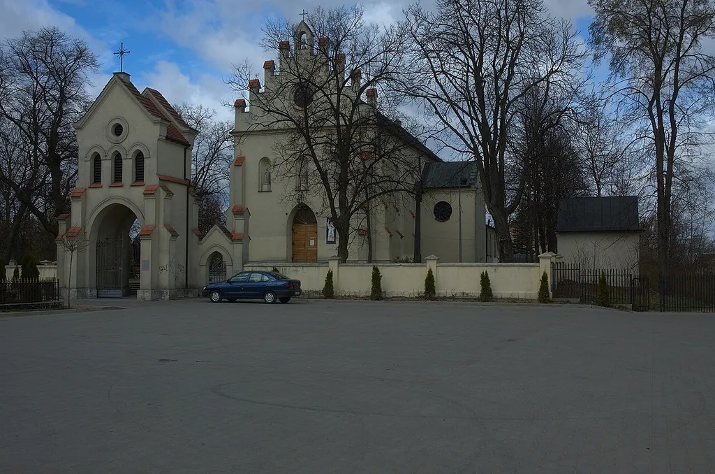 Chotomów - kościół parafialny p.w. Wniebowstąpienia NMP