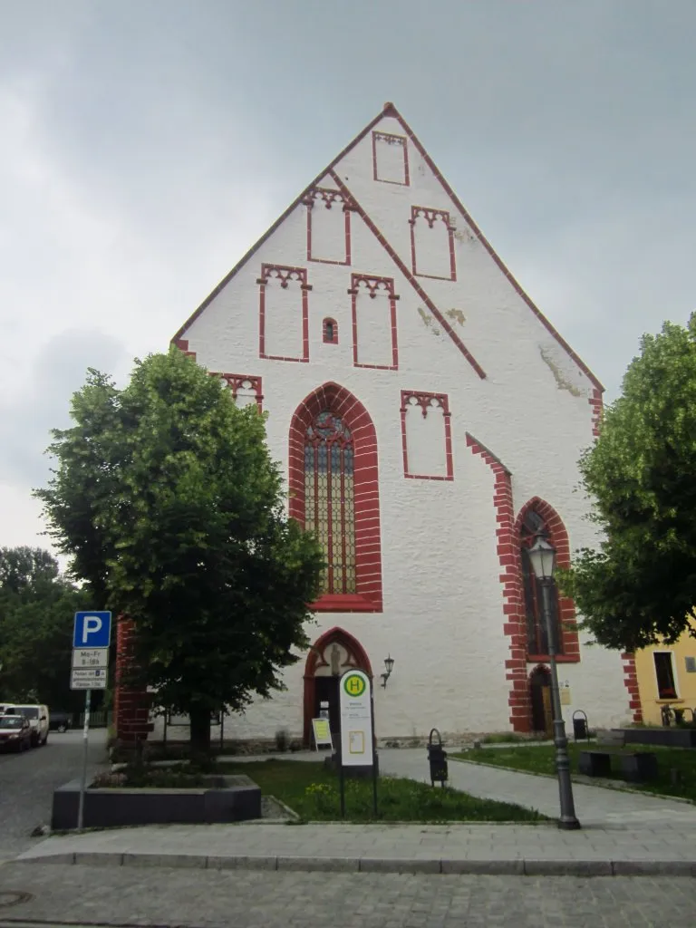 Frontansicht der Stadtkirche Weida