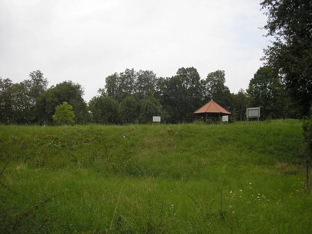 Blick über das Gelände der ehemaligen Raspenburg in Rastenberg (Thüringen).
