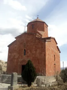 Astvatsatsin Church, Vedi