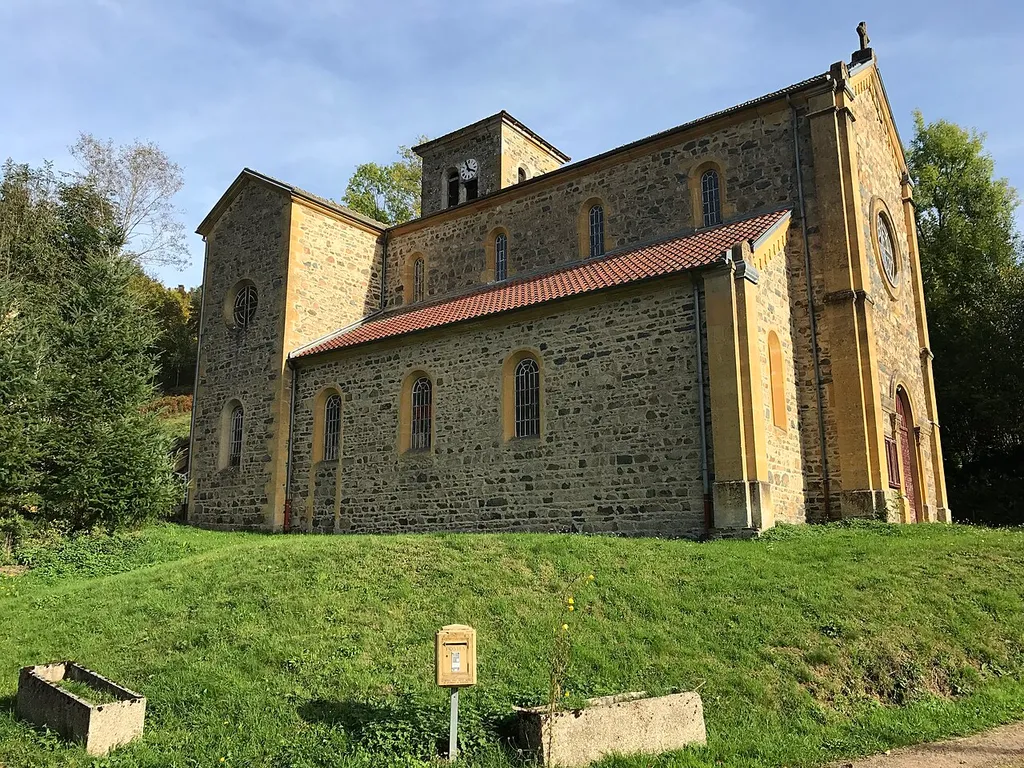 L'église du hameau de Lafont (Poule-les-Écharmeaux).