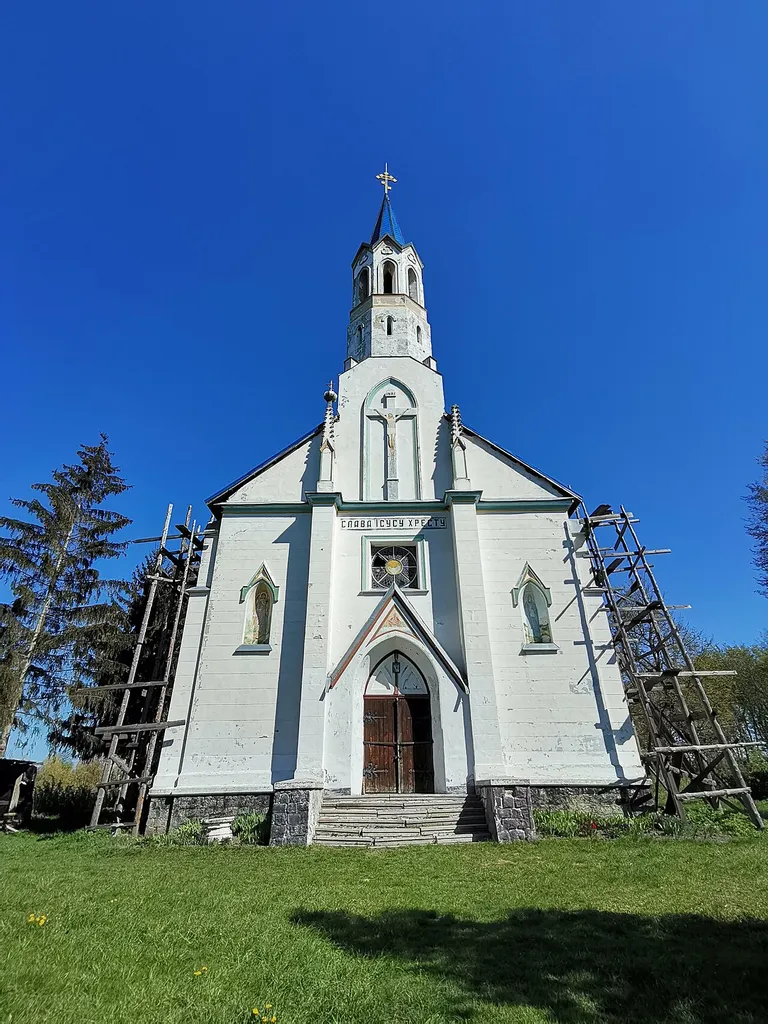 Церква Різдва Богородиці в Терешках (колишній костел)