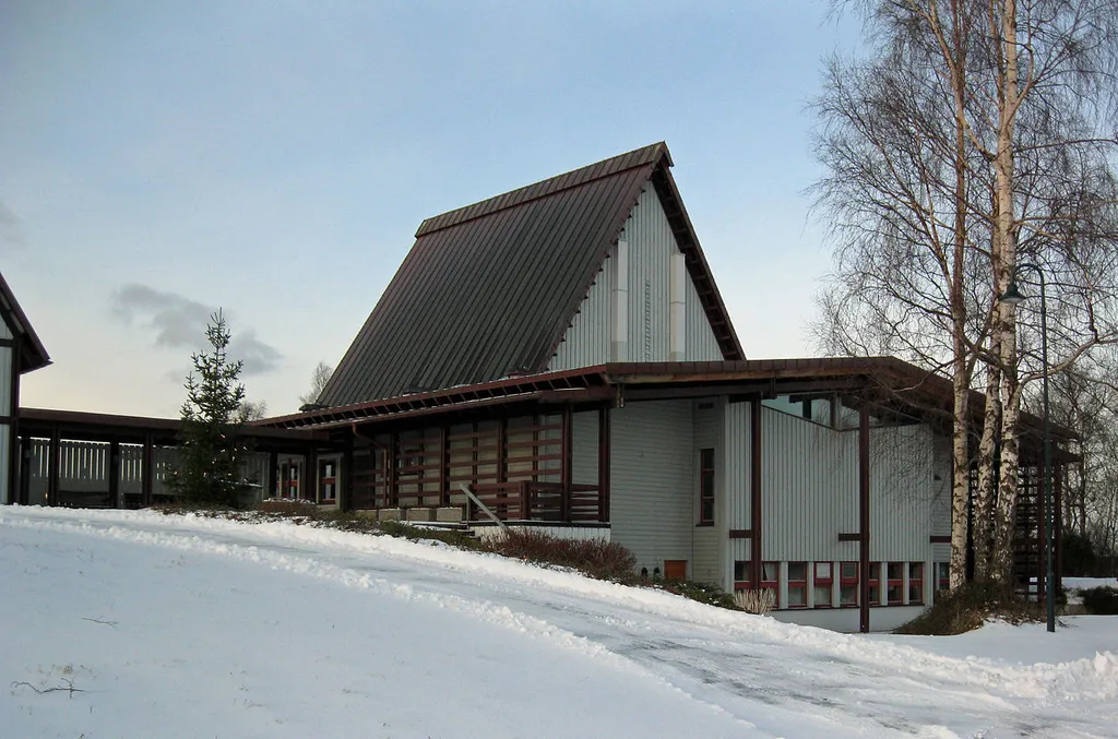 Indre Sula kyrkje, 6037 Eidsnes