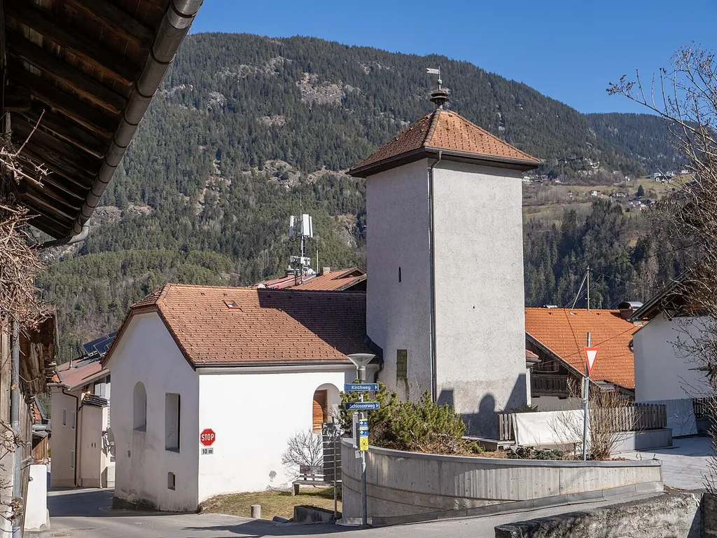 Profanierte Pfarrkirche Sautens