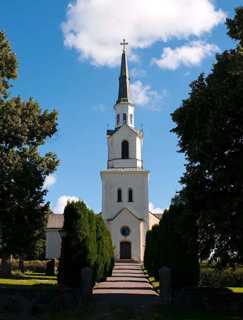 Östra Stenby kyrka i Östra Stenby församling i Linköpings stift och Norrköpings kommun.
