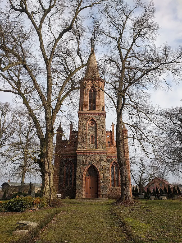 Neugotische Kirche in Bredenfelde, erbaut nach 1850 von Friedrich Wilhelm Buttel