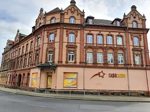 Bahnhofstraße 19