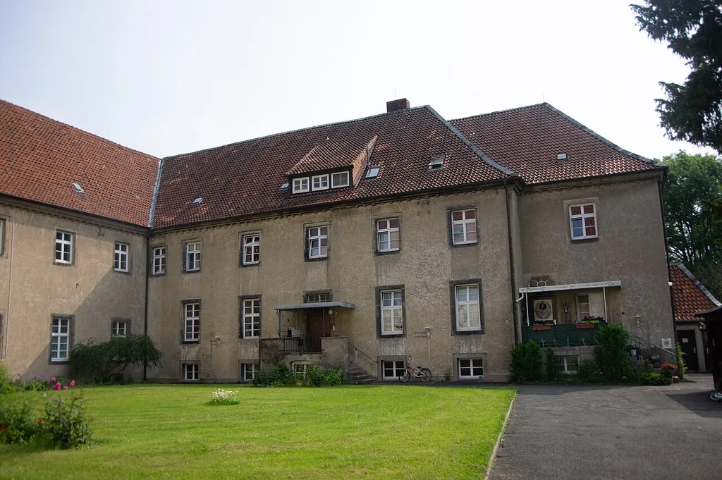 Gronau in Niedersachsen. Das Dominikanerkloster St. Josef steht unter Denkmalschutz. Es befindet sich direkt an der Kirche St. Josef.