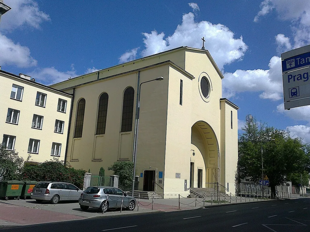 Warszawa, ul. Tamka - kościół Św. Teresy od Dzieciątka Jezus