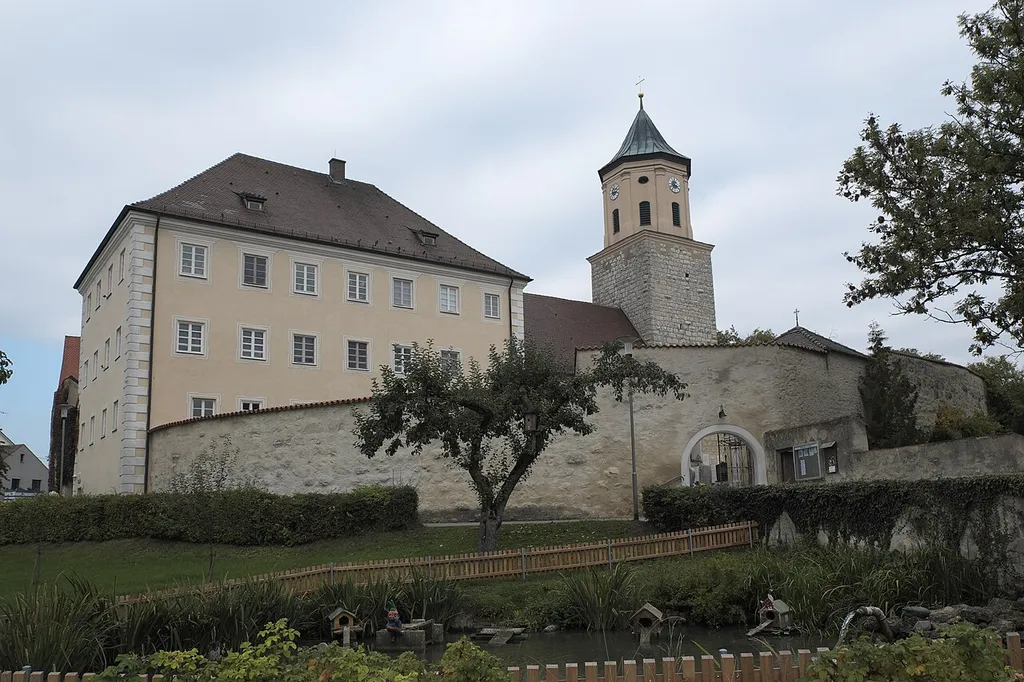 Burg Gosheim in Gosheim (Huisheim) im Landkreis Donau-Ries (Schwaben/Bayern), aus dem 16. Jahrhunderts