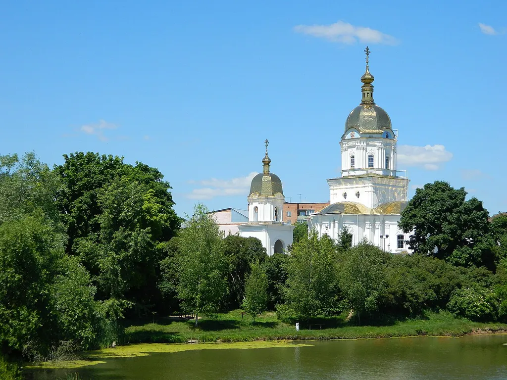 Україна. Диканька. Краєвид із церквою Св. Трійці