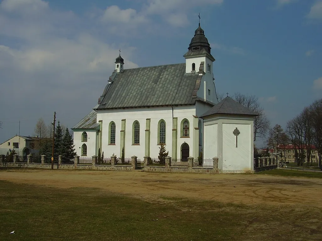 Zdjęcie kościoła w Cielądzu z 2006 roku