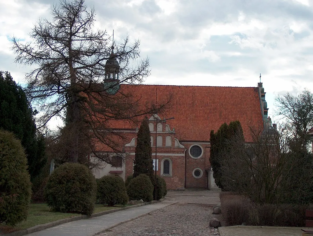 Zakroczym - kościół parafialny gotycko-renesansowy pw. Podwyższenia Krzyża z XV/XVI w. (zabytek nr rejestr. 1122/144)