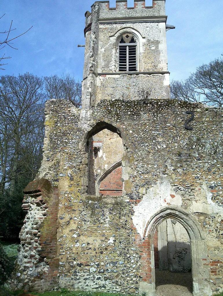 The ruined church at Ayot St Lawrence