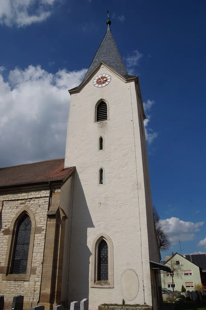 Die evangelische Filialkirche St. Magnus in Kattenhochstatt bei Weißenburg in Bayern