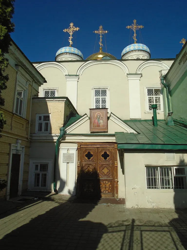 Церковь Покрова Пресвятой Богородицы. Ансамбль Никольского собора. Казань, ул. Баумана, д. 5.