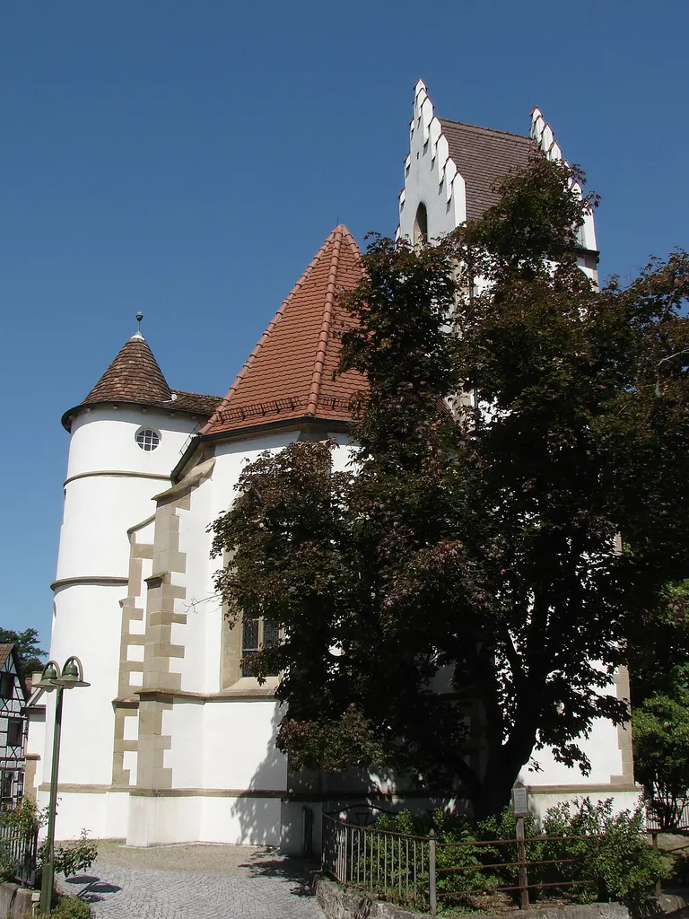 Steinheim an der Murr, village of Kleinbottwar: Protestant St. George's church and natural monument "1 Spitzahorn" (Acer platanoides)