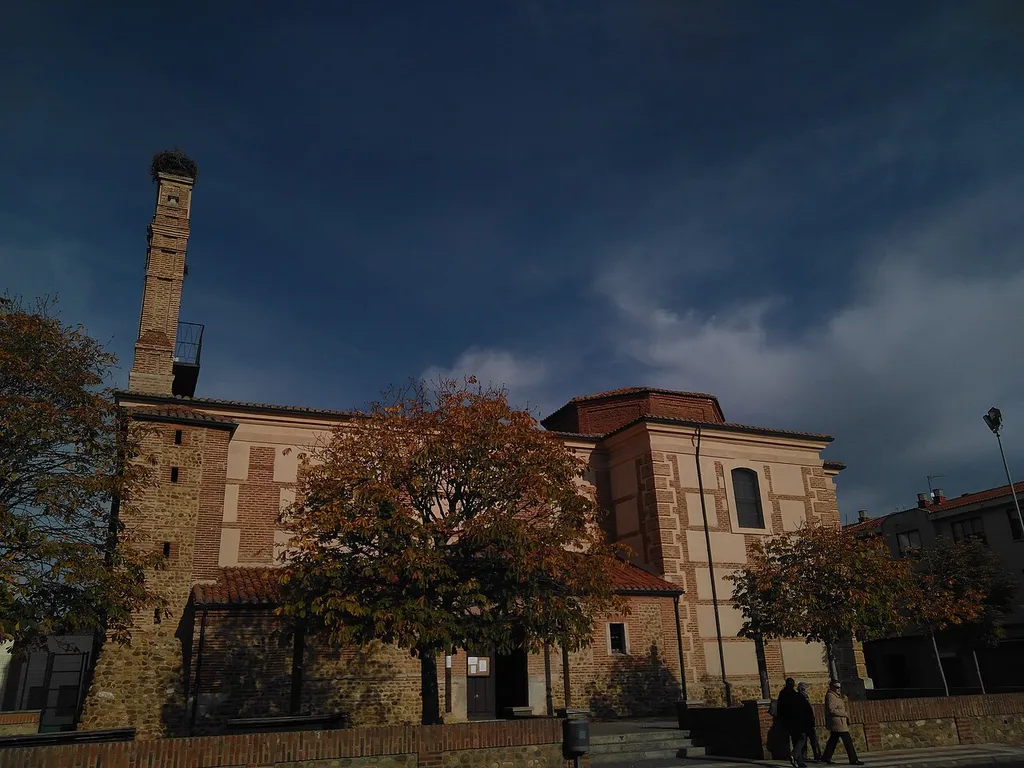 Fachada de la iglesia