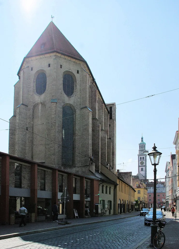 Bilder aus und von der Barfüßerkirche in Augsburg Barfüßerkirche mit Blick auf Perlach