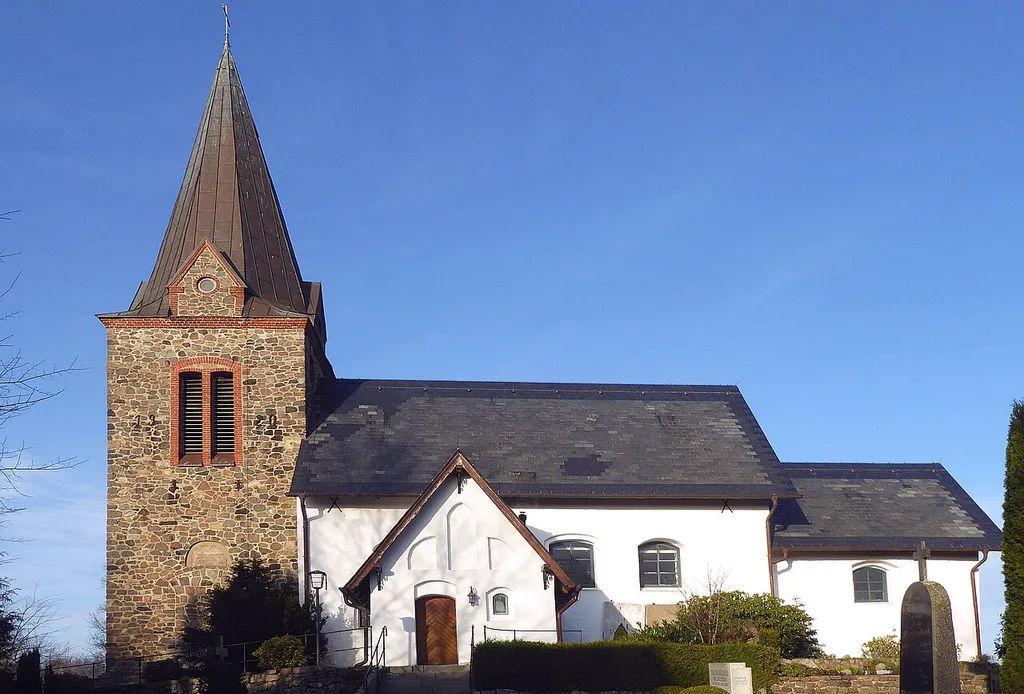 Großsolt Feldsteinkirche mit Turm und Ostportalversatz aus Natursteinquadern - Foto 2018 Wolfgang Pehlemann P1280541