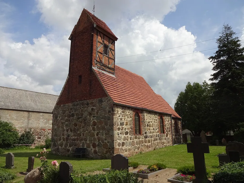 Grünenwulsch gehört zur Ortschaft Grassau und ist ein Ortsteil der Stadt Bismark (Altmark) im Landkreis Stendal in Sachsen-Anhalt