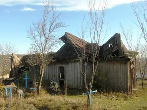 Saint Michael wooden church in Hiliuți, Rîșcani