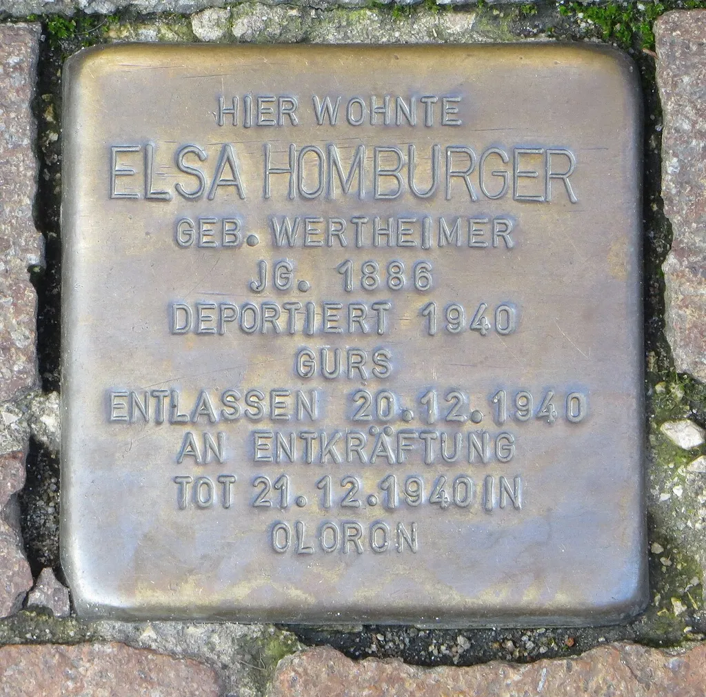 Stolperstein für Elsa Homburger vor dem Haus Zirkel 20 Karlsruhe