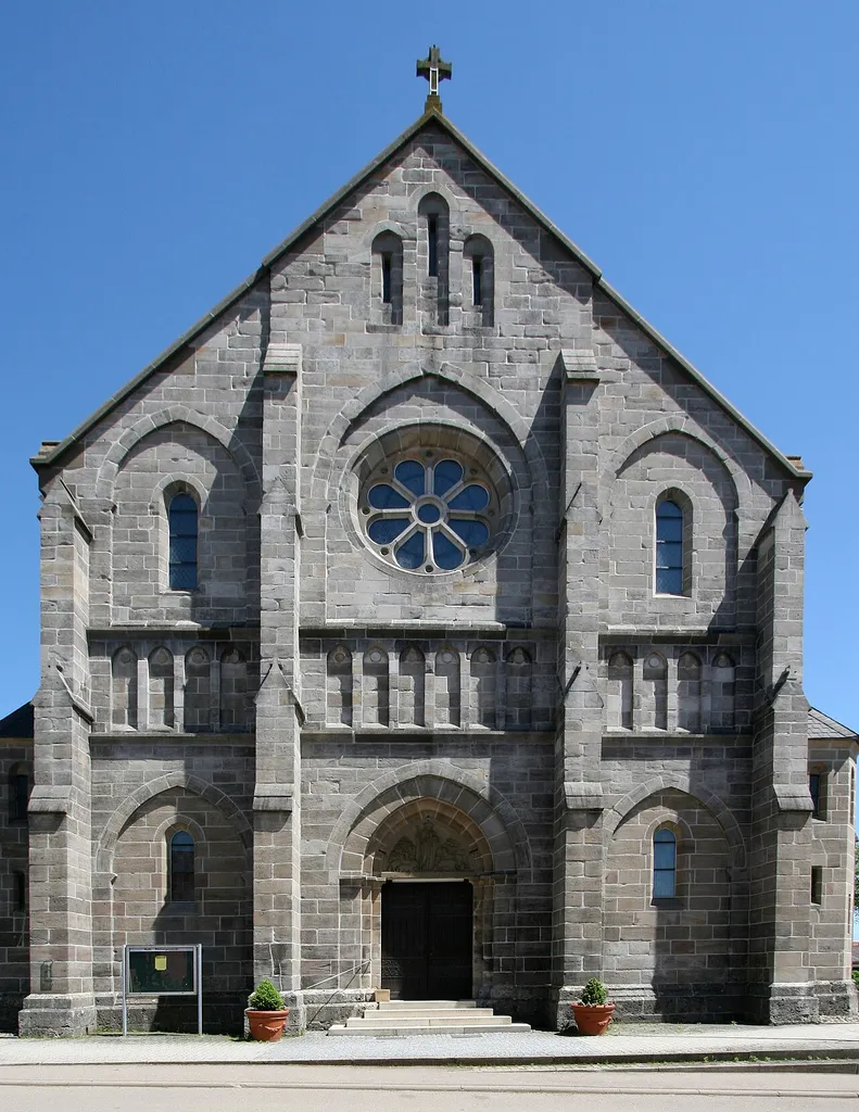 Portal der Kirche St. Nikolaus in Ellwangen-Pfahlheim