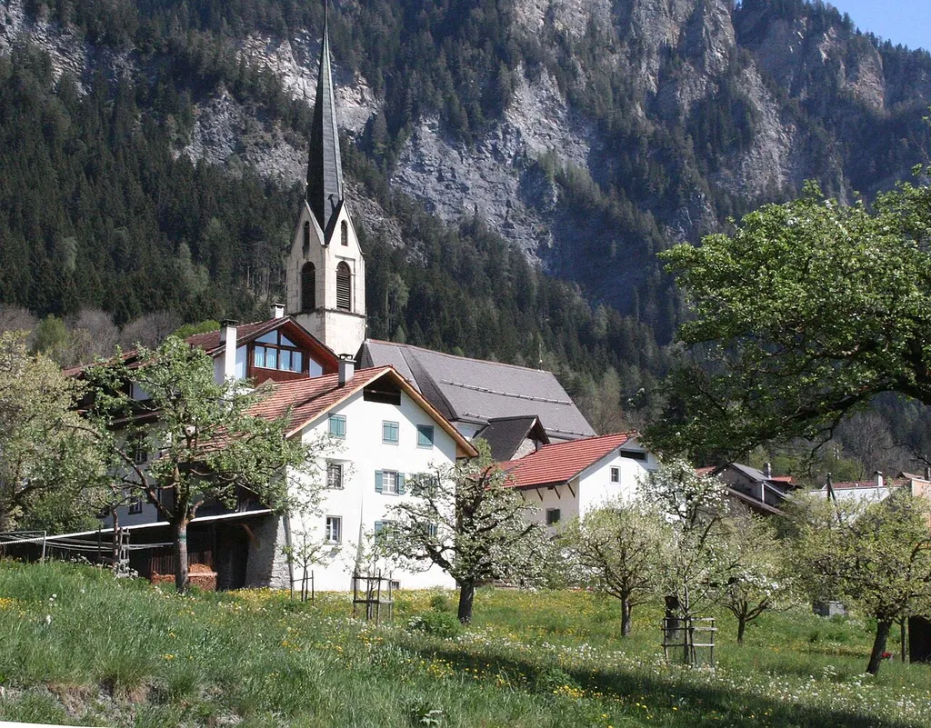 Kirche Almens