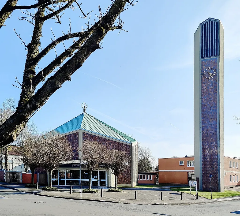 Evangelische Johanneskirche Castrop-Rauxel (OT Schwerin-Frohlinde), Kreis Recklinghausen, Nordrhein-Westfalen, Deutschland
