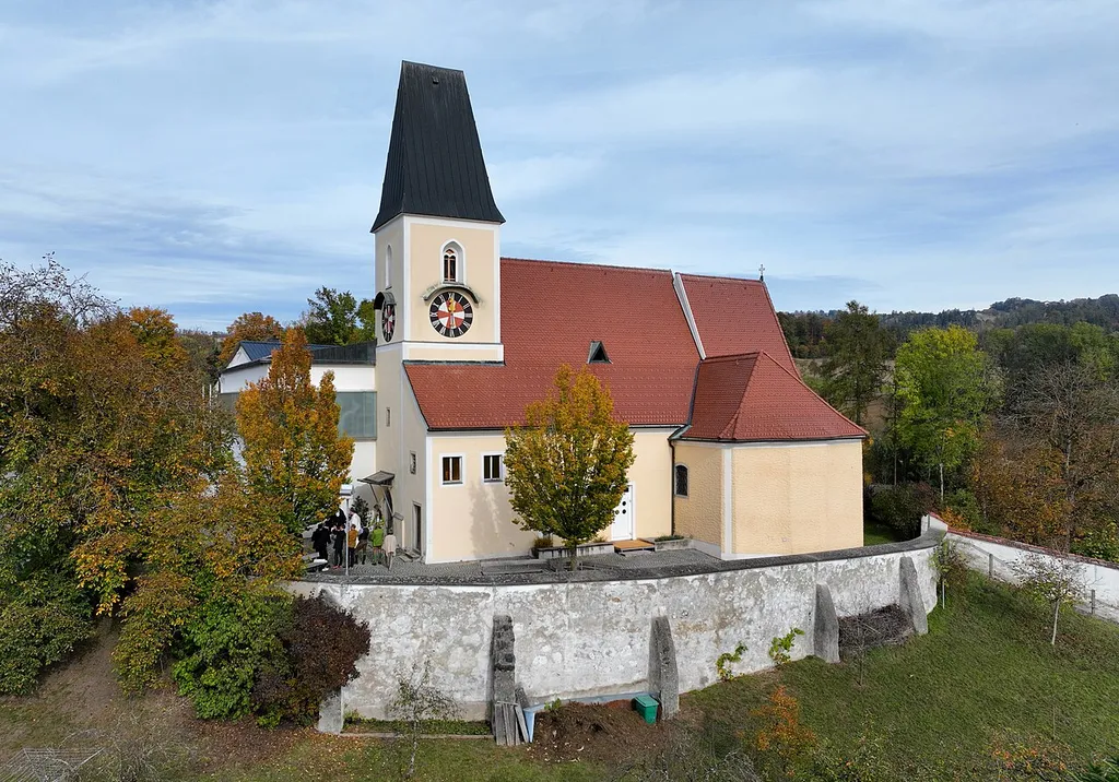 South-southwest view of the parish church of St. Martin in Walding.