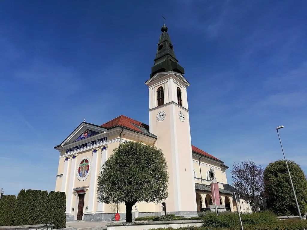 Videm Dobrepolje cerkev