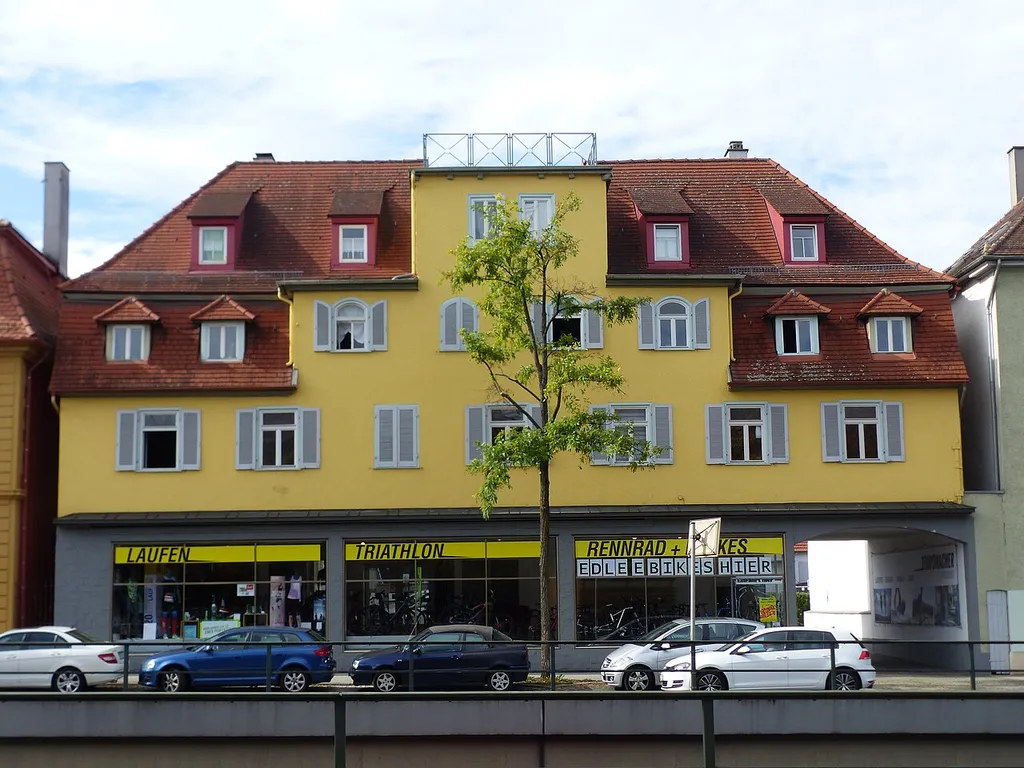 Ludwigsburg, Stuttgarter Straße 10, Wohn- und Geschäftshaus