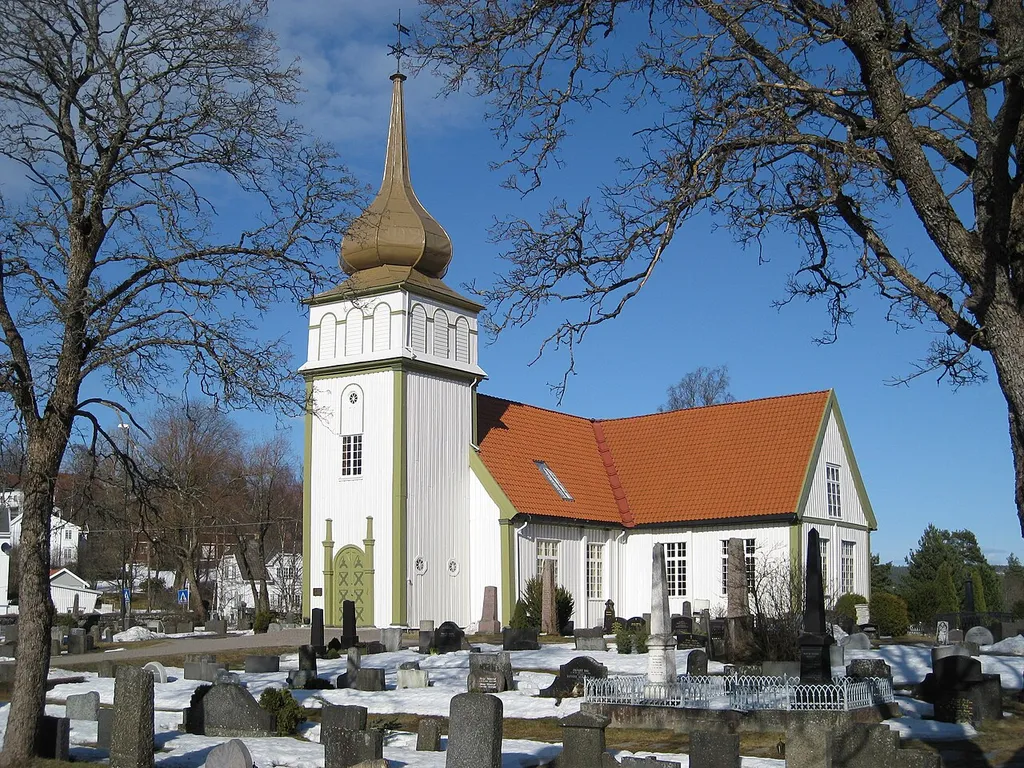 Vinger kirke i Kongsvinger. Bygget 1697-1699 som garnisonskirke og sognekirke. Grunnsteinen ble nedlagt 7. juni 1676 av kommandant og oberstløytnant Johan Nicolai Von Müllerup. Kirken ble vigslet den 6. januar 1699 av biskop Hans Rosing. Tårnet med løkkuppel ble for øvrig bygget i 1855.